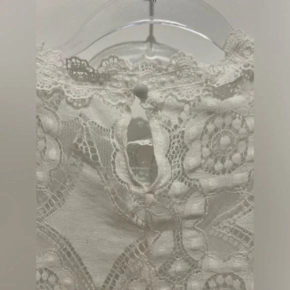 Francesca White Lace Top Elegant Never Worn - Picture 4 of 9